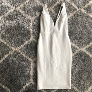 White Lulu’s dress